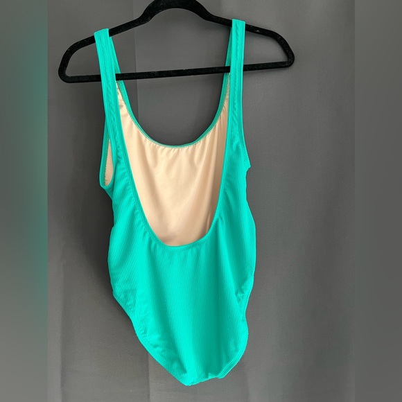 Lovewave "Kloss" Swimsuit - Picture 7 of 8